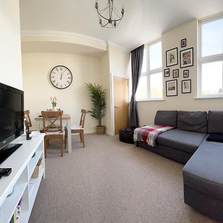 Cosy Town Centre Apartment Close To Beach بورنماوث المظهر الخارجي الصورة